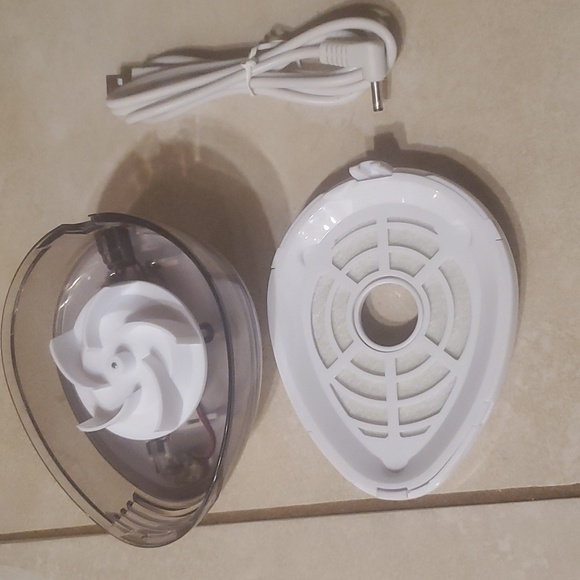 Mini Desktop Oil Diffuser NWOT - Picture 4 of 4